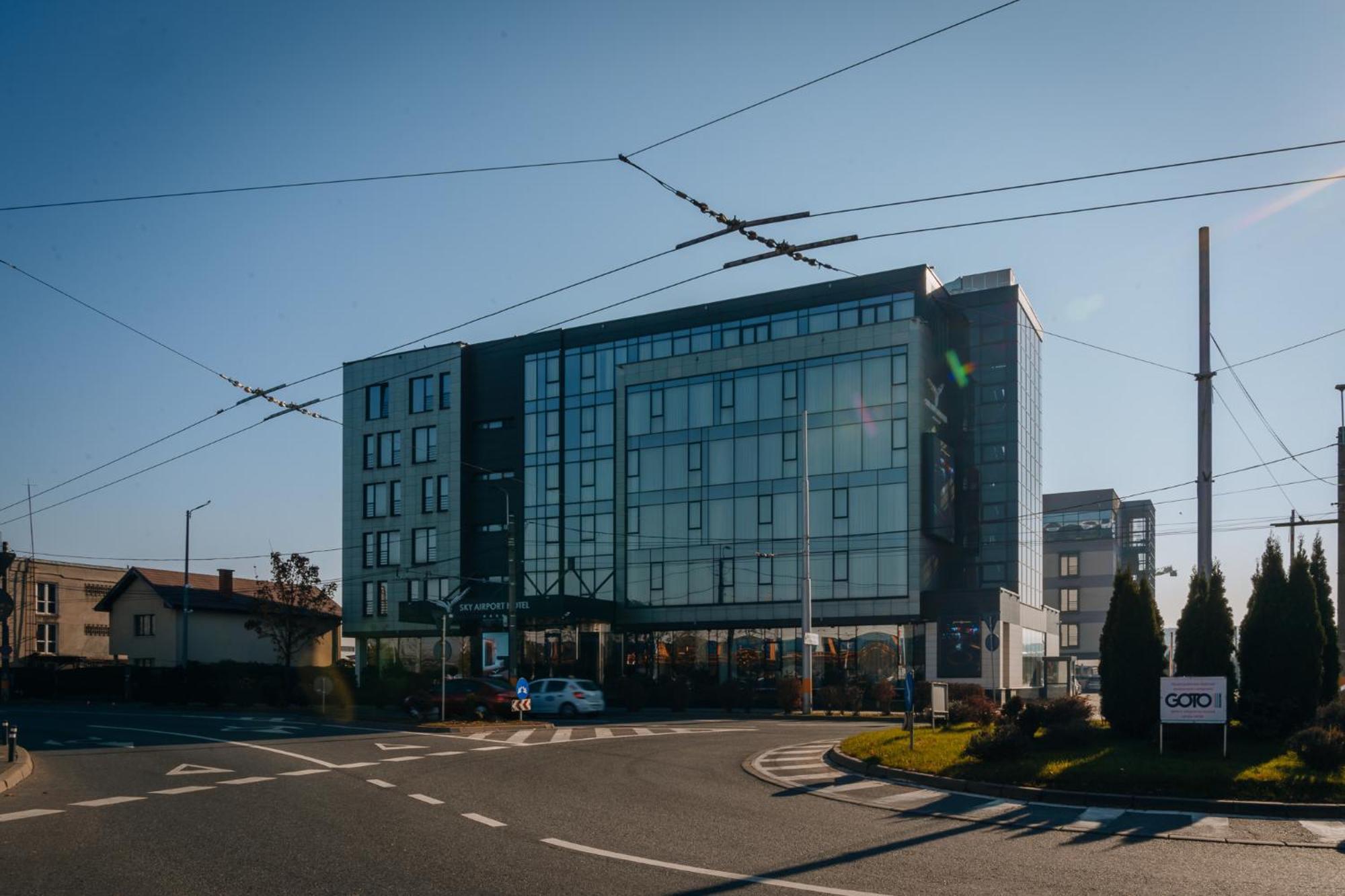 Sky Airport Hotel Cluj-Napoca Exterior photo