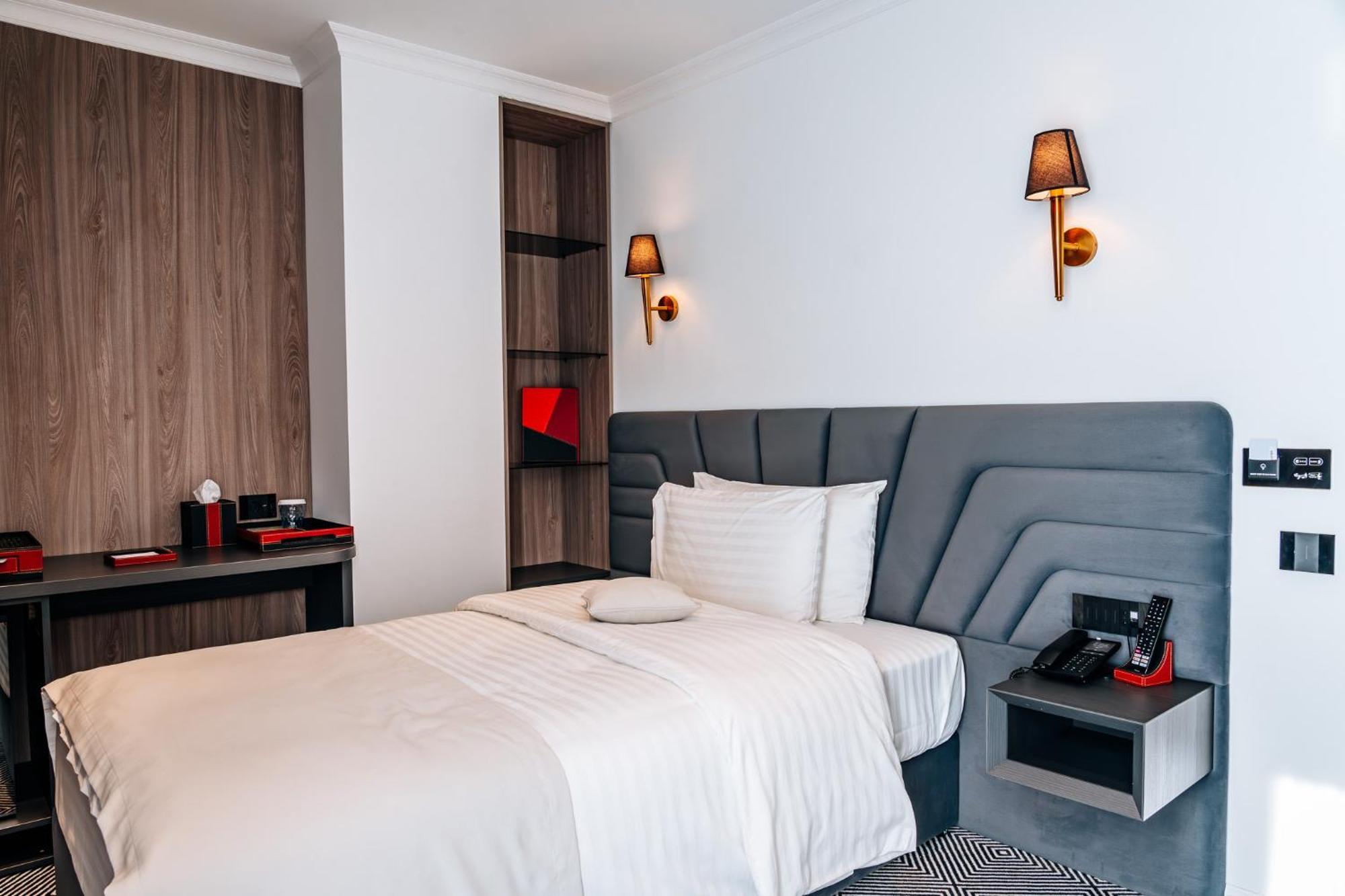 Sky Airport Hotel Cluj-Napoca Room photo